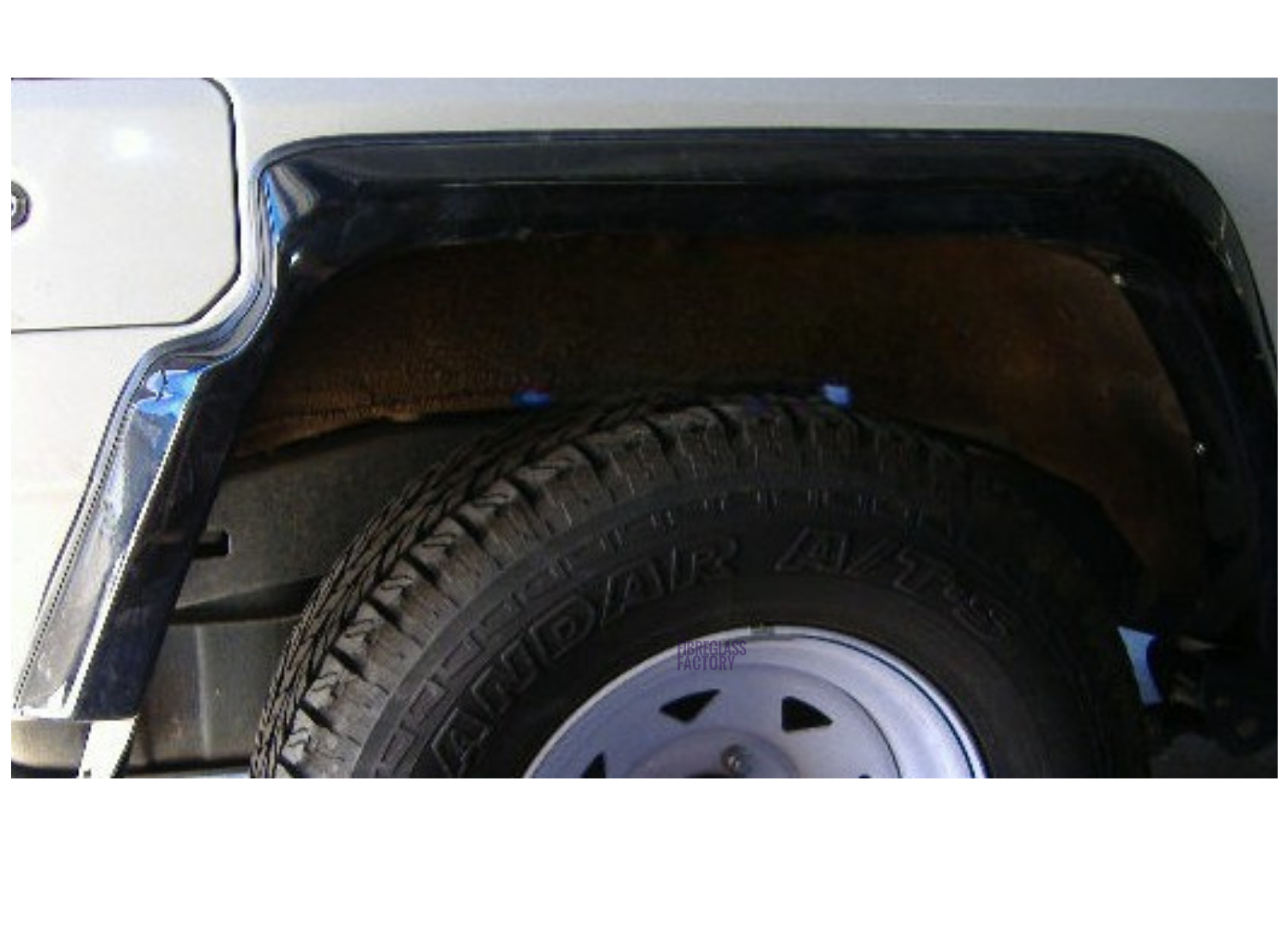75/78 Series Troop Carrier Front & Rear Flares (with long range fuel tank) (4)